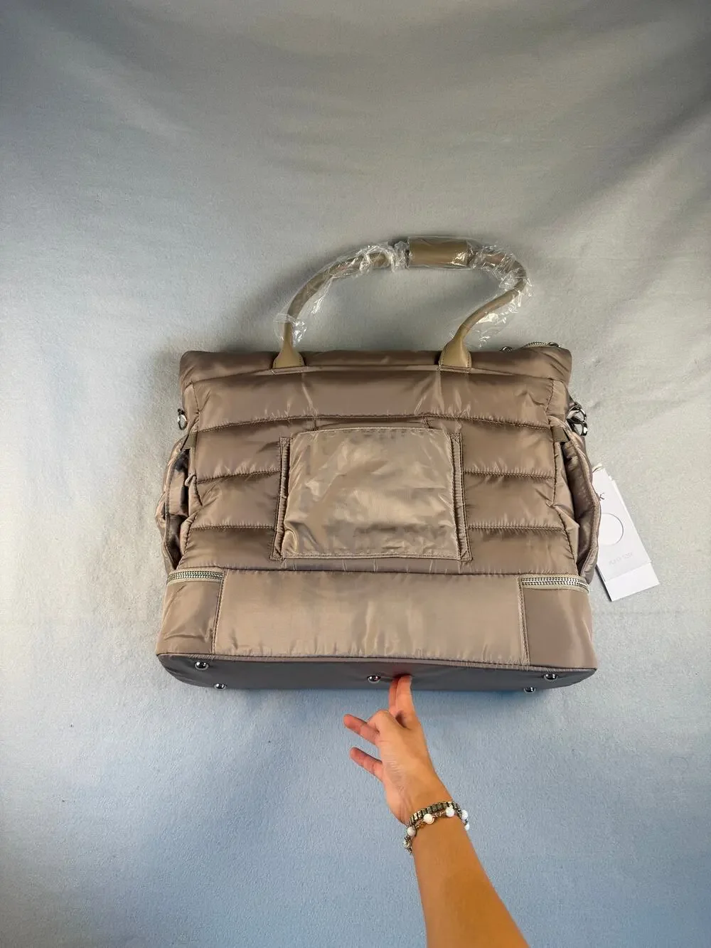 iPack Puffy Tote Bag Womens Taupe Quilted Travel Padded Sleeve Overnight Bag NWT